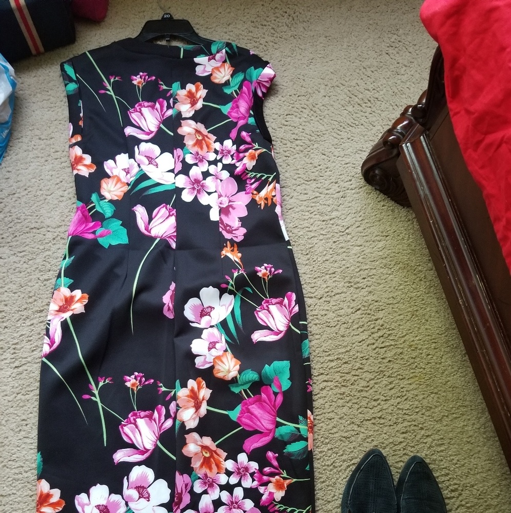 Preowned enfucosed black with coral pink and green